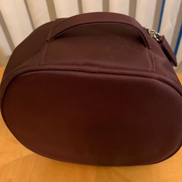 Calvin Klein Obsession Bronze Brown Round Zippered Makeup Travel Bag 100% Nylon - Picture 4 of 10